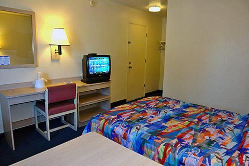 Motel 6-Portland, Or - Gresham Room photo