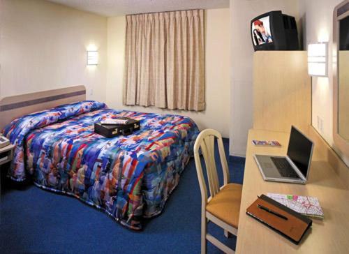 Motel 6-Portland, Or - Gresham Room photo